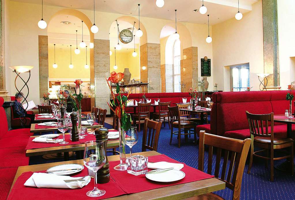 IntercityHotel München Ristorante foto